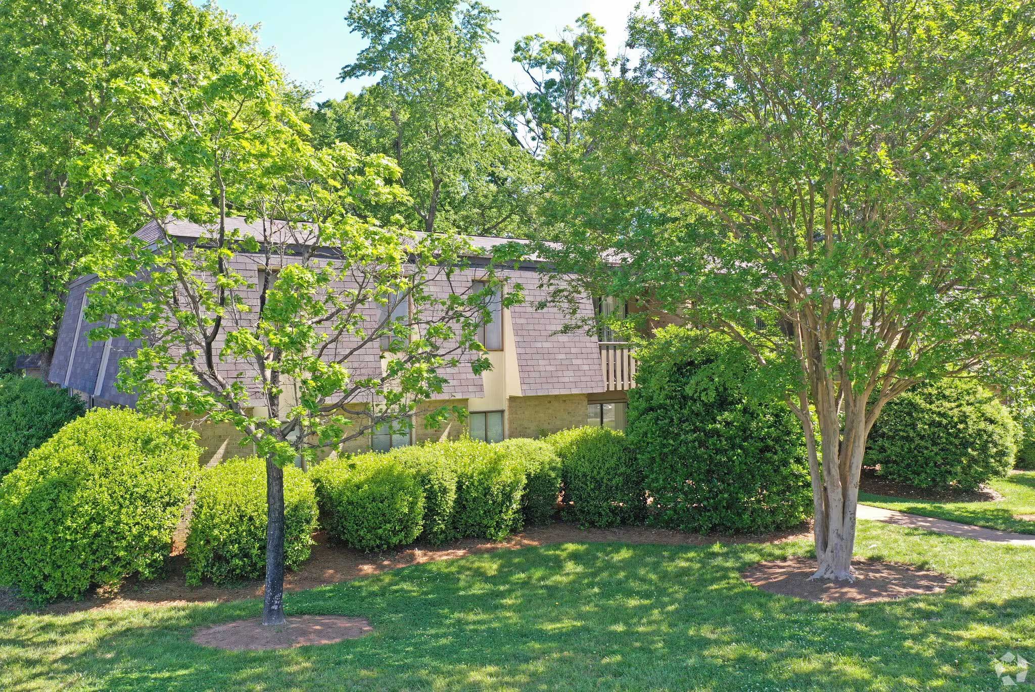 Residences at 1805 Apartments exterior view
